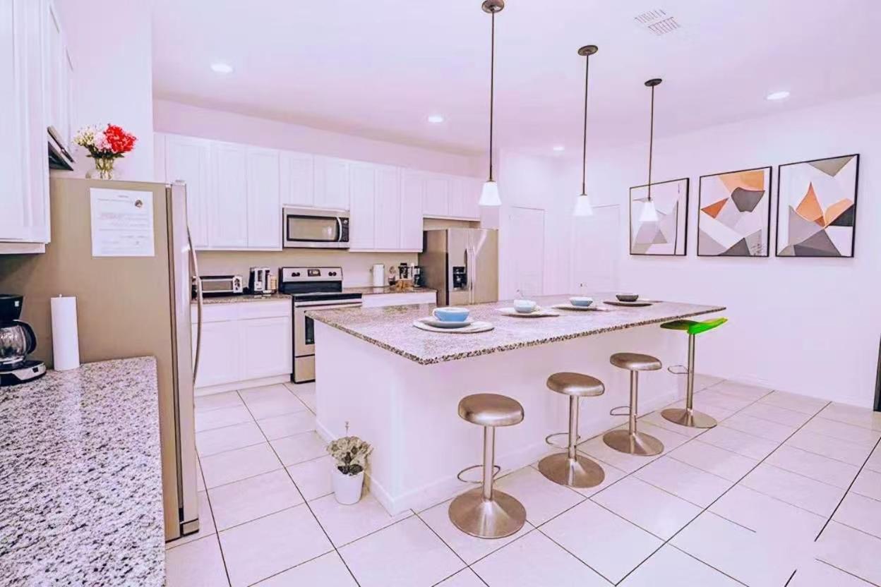 Elegant King Queen Suite Rms -Private Bath-5 Star Resort-Pool-Spa-Club-Disney-Water Park-Wifi Available Davenport Exterior photo